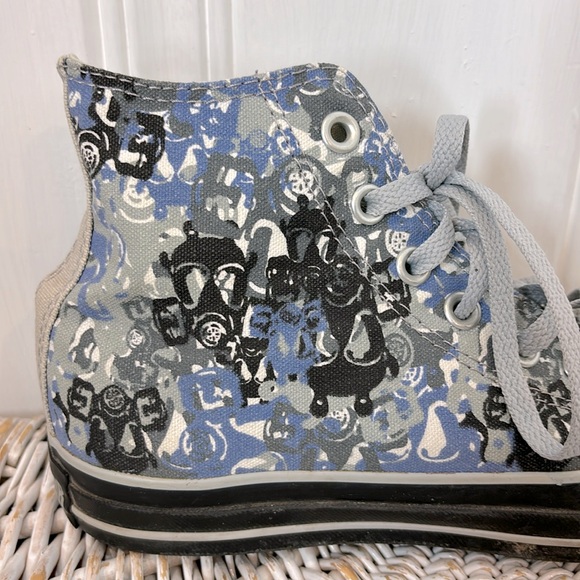 Chuck Taylor & CONVERSE shoes - Picture 6 of 7